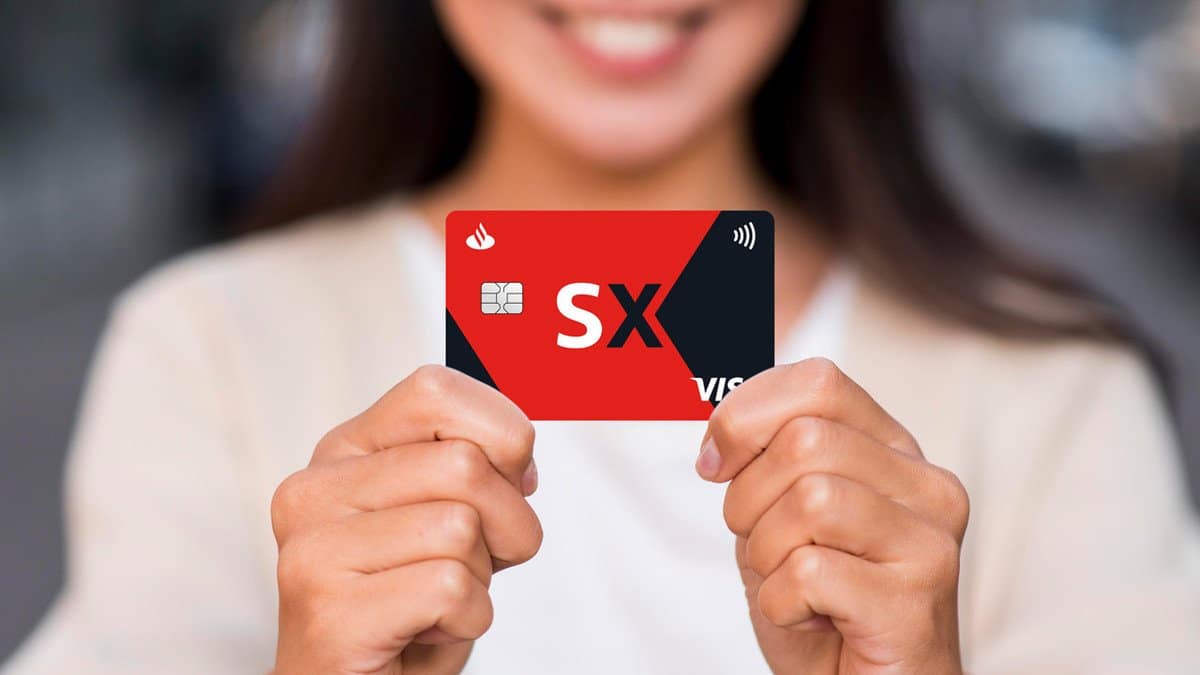 Simak 4 kartu kredit terbaik yang mudah disetujui dan tanpa biaya tahunan di tahun 2021