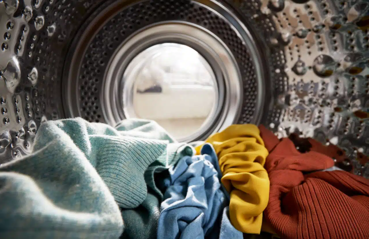  कपडे धुण्यापूर्वी किती वेळा घालावे हे तुम्हाला माहीत आहे का? उत्तर तुम्हाला आश्चर्यचकित करू शकते!