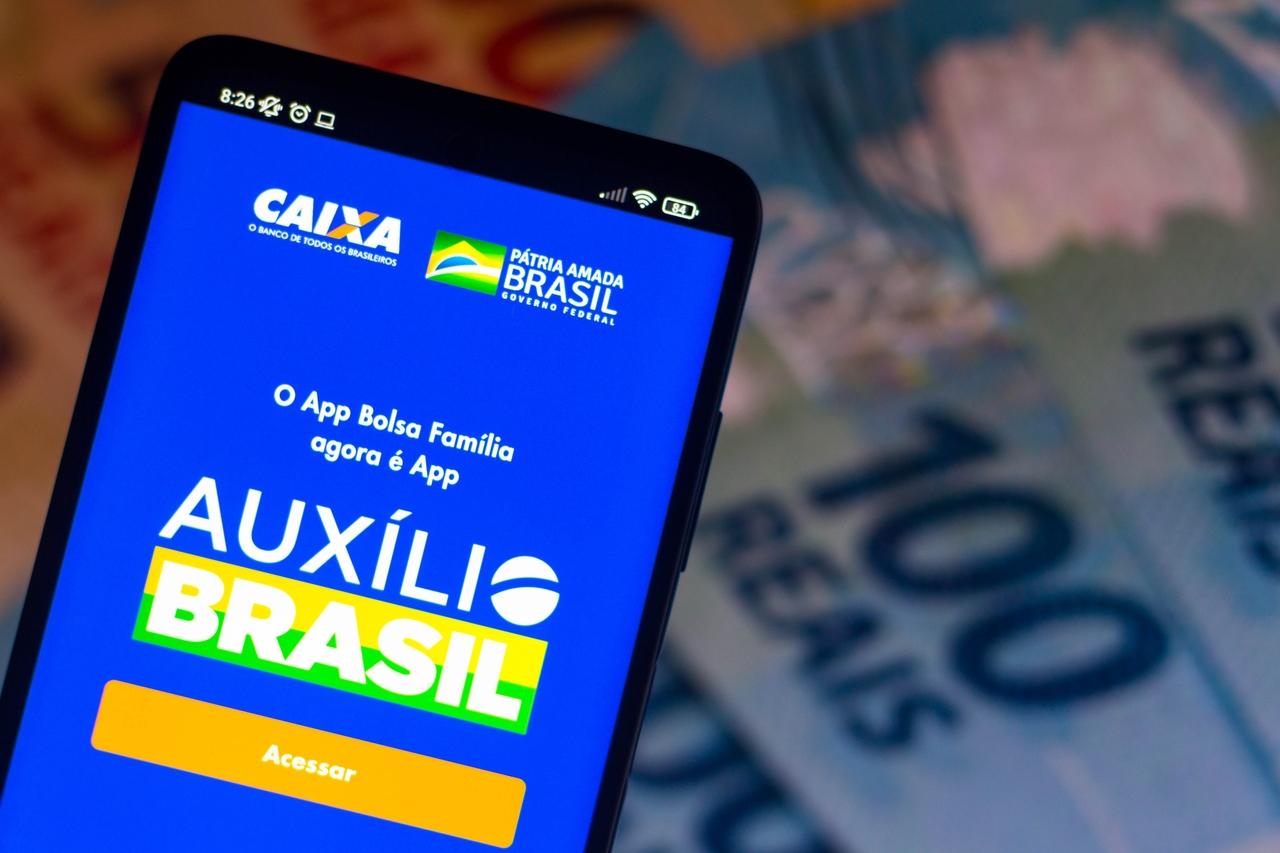  Tillbaka i spelet - ta reda på om regeringen kommer att släppa Bolsa Família-lånet