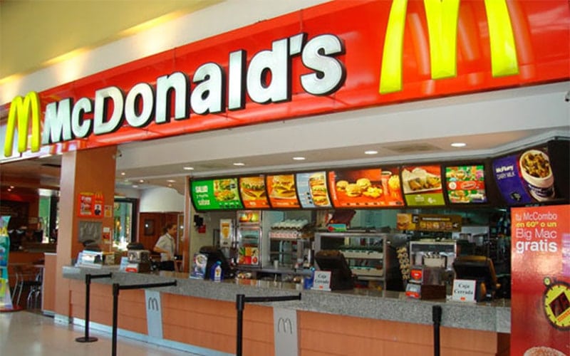  McDonald's franchise එකක් විවෘත කිරීමට කොපමණ මුදලක් වැය වේද යන්න සොයා බලන්න