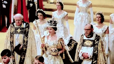  台頭する君主制：王と女王が依然として主権を支配している！