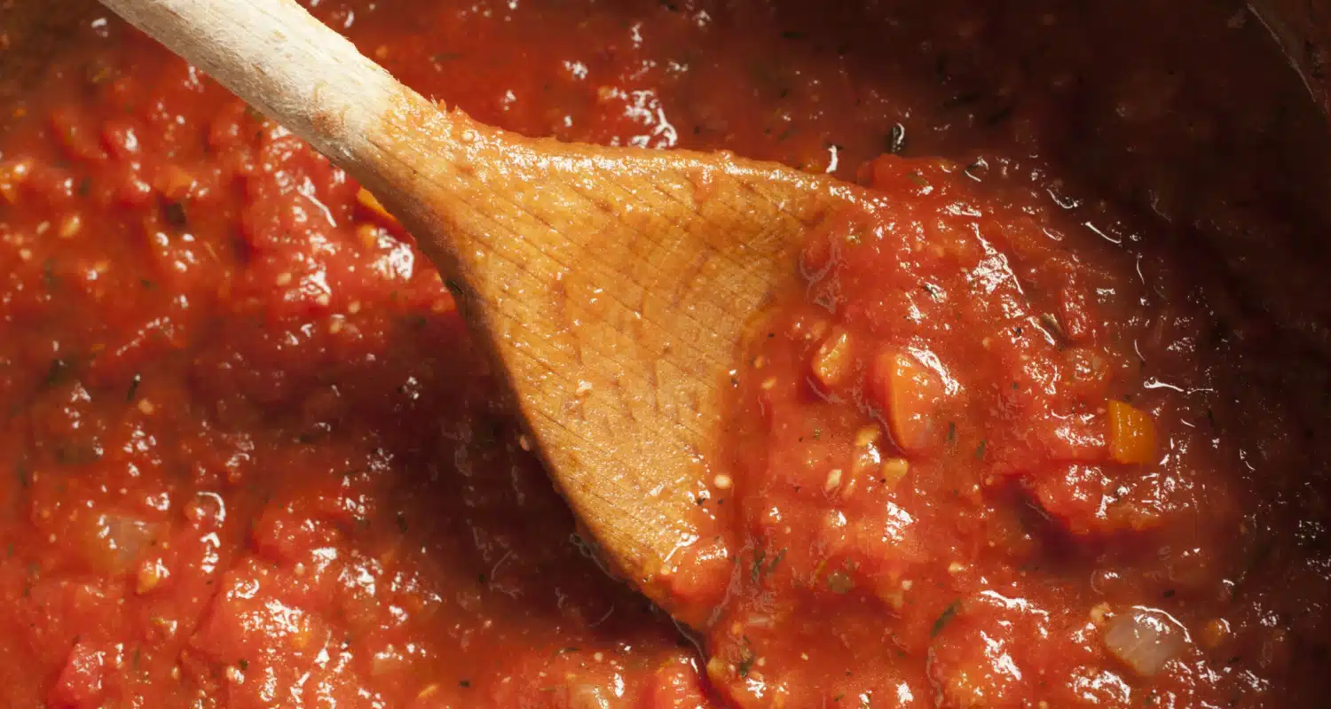  Заменете ги штетните ефекти на индустријализираниот сос од домати за овој вкусен и практичен домашен рецепт (Даниеле)
